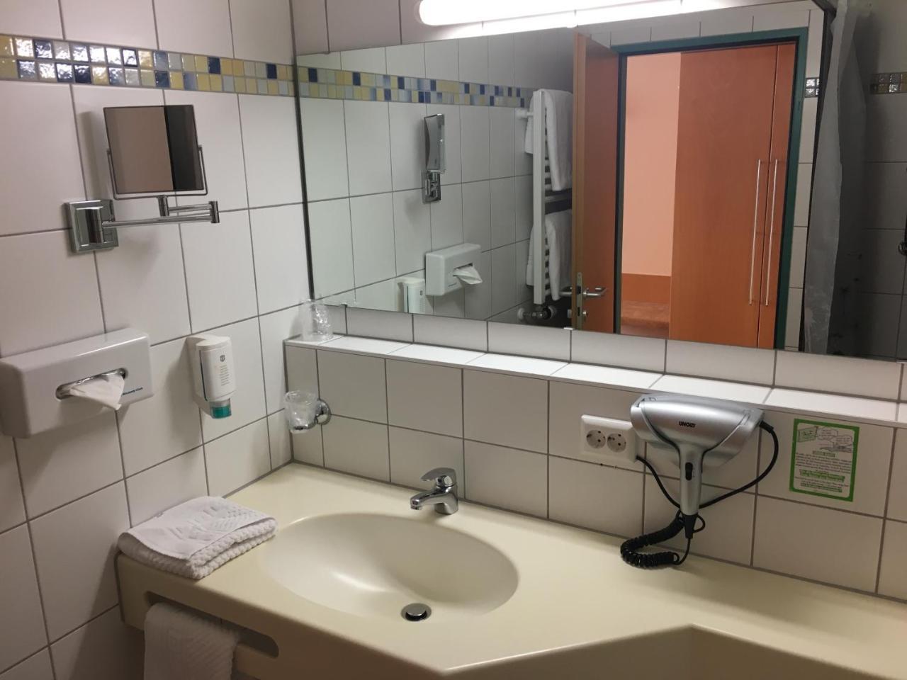 Hotel Sunparc - Shuttle Zum Europa-Park Rust 4Km & Rulantica 2Km 灵斯海姆 外观 照片